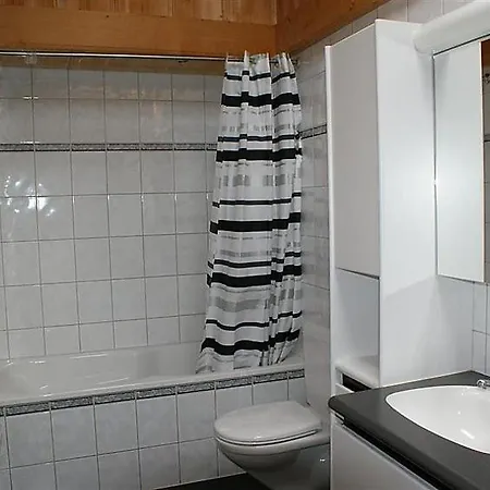 Sleeps 6 Wifi * グスタード