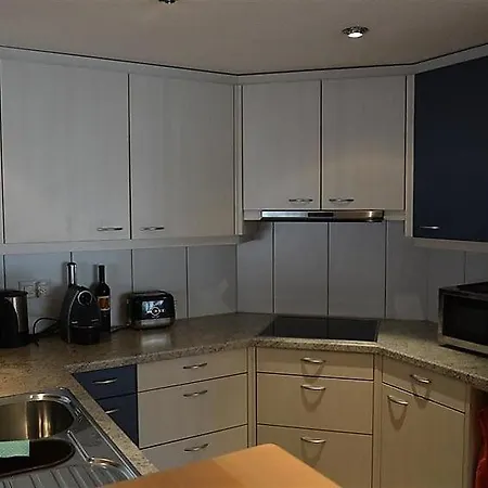Sleeps 6 Wifi Гштад